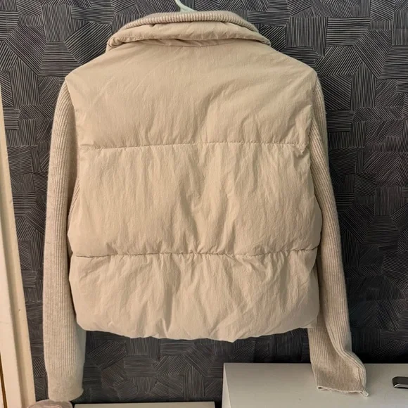 Zara Beige Women's Puffer Jacket - Picture 3 of 5